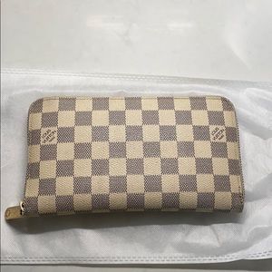 Large Louis Vuitton wallet